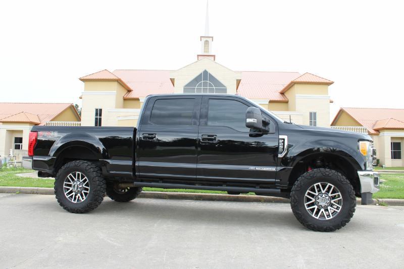 Ford F-250 SD Lariat Crew Cab 4WD 2017