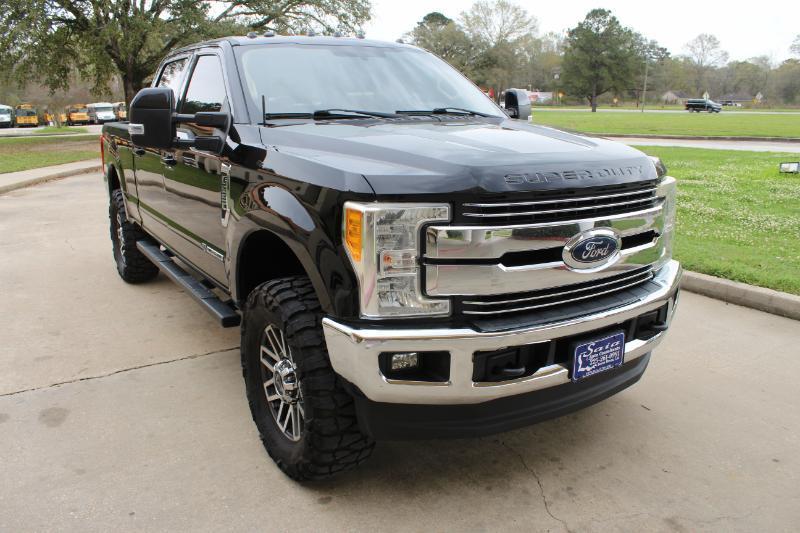 Ford F-250 SD Lariat Crew Cab 4WD 2017