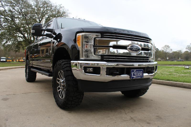 Ford F-250 SD Lariat Crew Cab 4WD 2017
