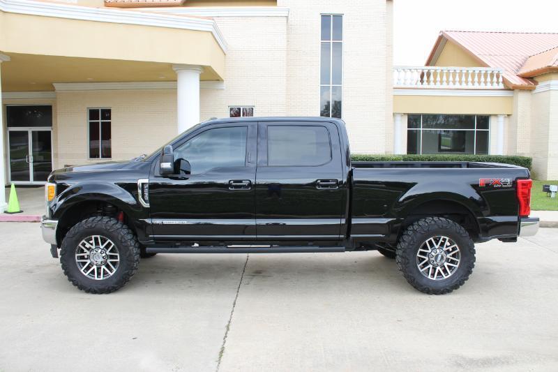 Ford F-250 SD Lariat Crew Cab 4WD 2017