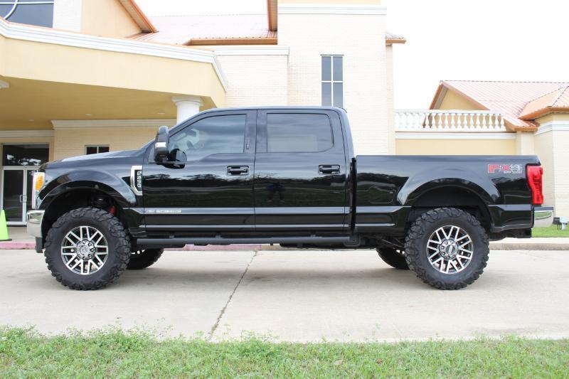 Ford F-250 SD Lariat Crew Cab 4WD 2017