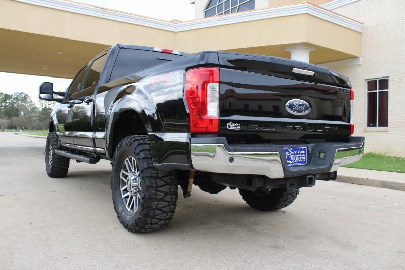 Ford F-250 SD Lariat Crew Cab 4WD 2017