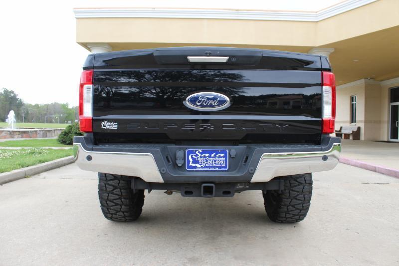 Ford F-250 SD Lariat Crew Cab 4WD 2017