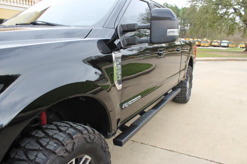 Ford F-250 SD Lariat Crew Cab 4WD 2017