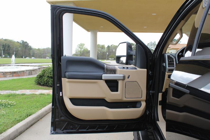 Ford F-250 SD Lariat Crew Cab 4WD 2017