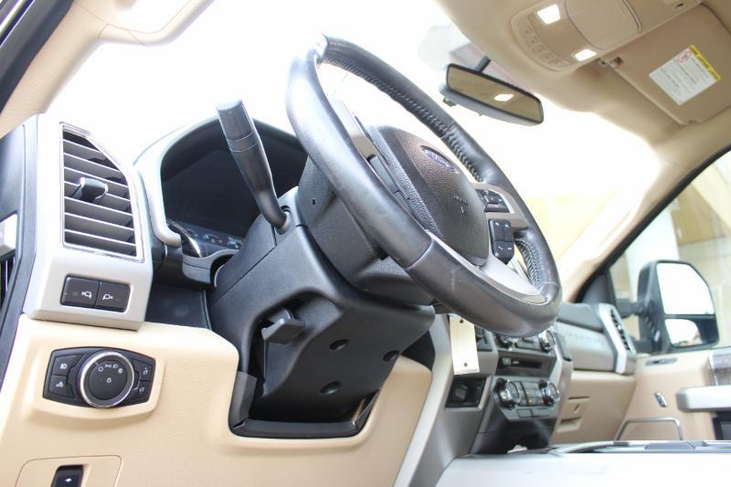 Ford F-250 SD Lariat Crew Cab 4WD 2017