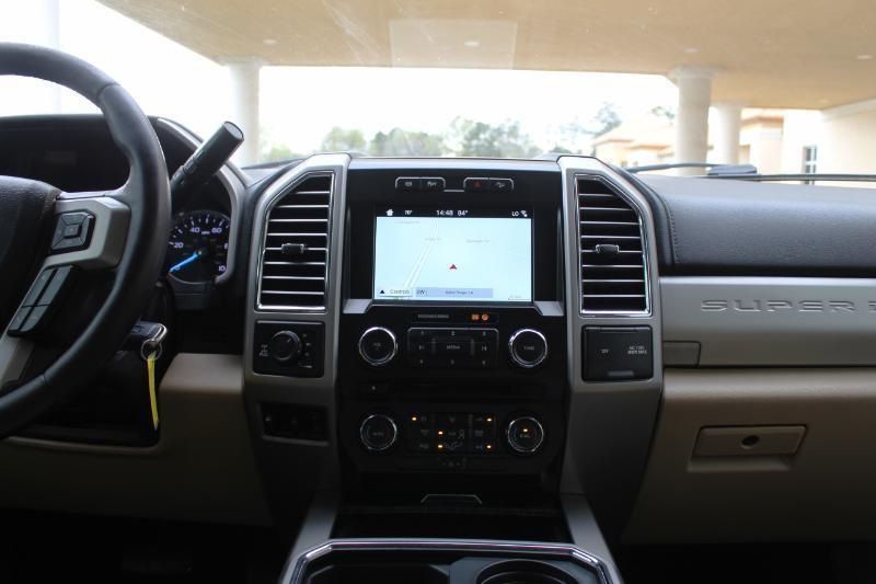 Ford F-250 SD Lariat Crew Cab 4WD 2017