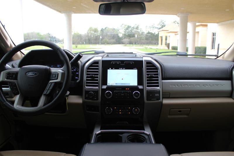 Ford F-250 SD Lariat Crew Cab 4WD 2017