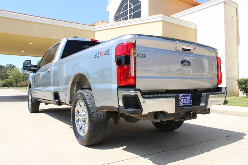 Ford F-250 SD Lariat Crew Cab Long Bed 4WD 2023