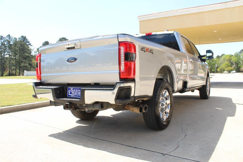 Ford F-250 SD Lariat Crew Cab Long Bed 4WD 2023