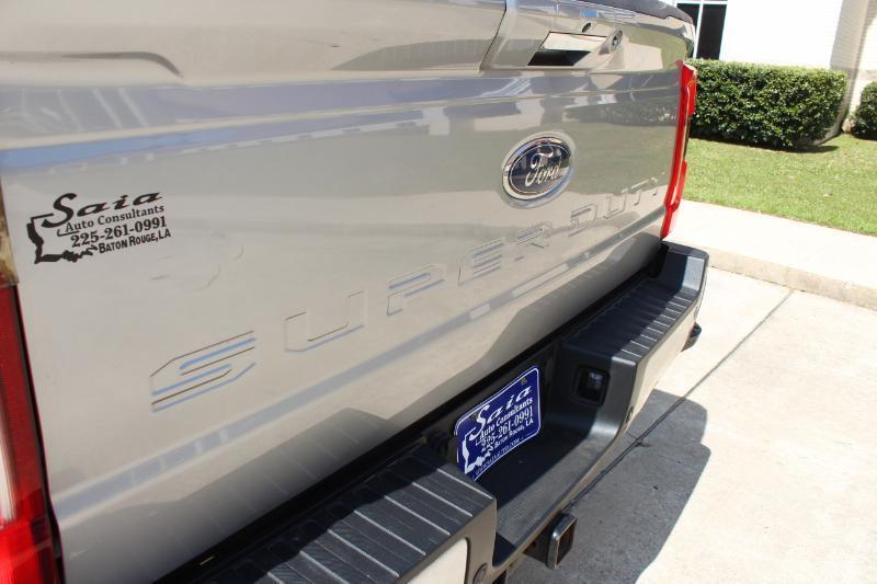 Ford F-250 SD Lariat Crew Cab Long Bed 4WD 2023