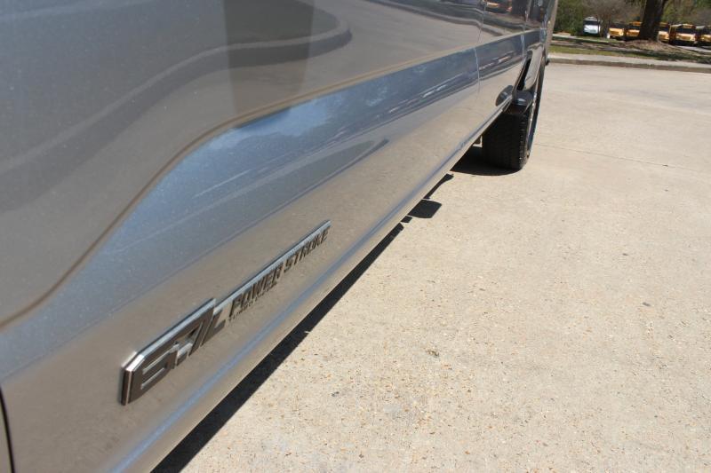 Ford F-250 SD Lariat Crew Cab Long Bed 4WD 2023