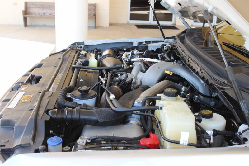 Ford F-250 SD Lariat Crew Cab Long Bed 4WD 2023