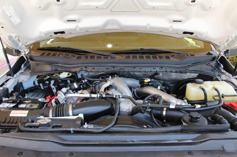 Ford F-250 SD Lariat Crew Cab Long Bed 4WD 2023