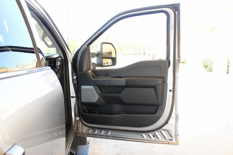 Ford F-250 SD Lariat Crew Cab Long Bed 4WD 2023