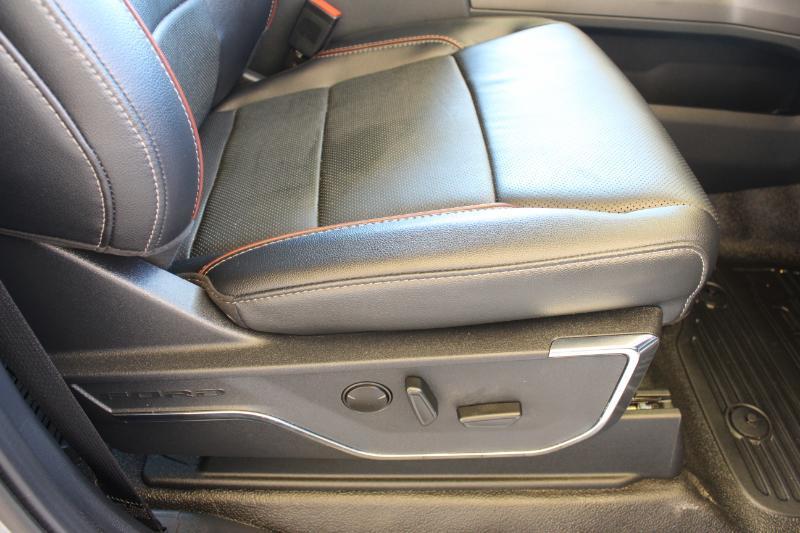 Ford F-250 SD Lariat Crew Cab Long Bed 4WD 2023