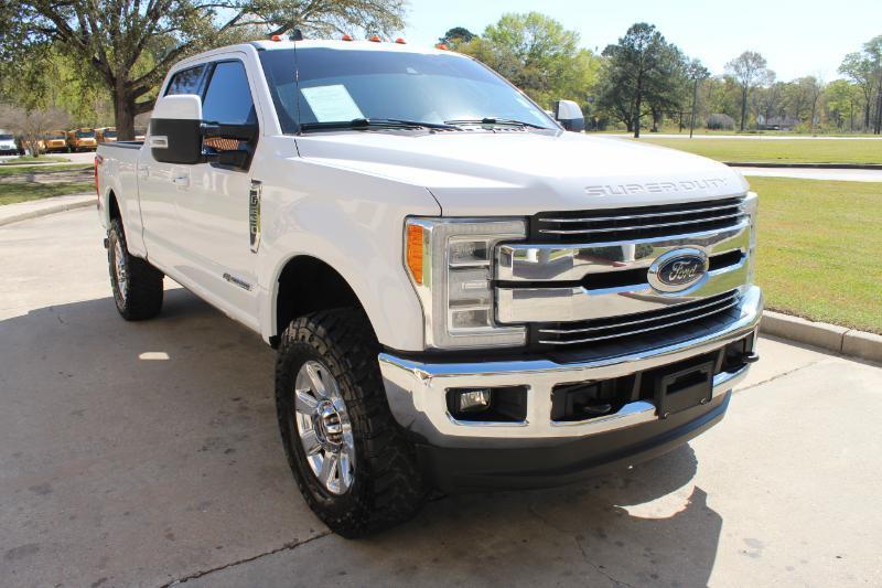 Ford F-250 SD Lariat Crew Cab 4WD 2019