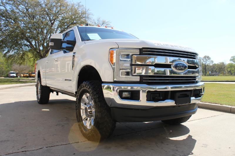 Ford F-250 SD Lariat Crew Cab 4WD 2019