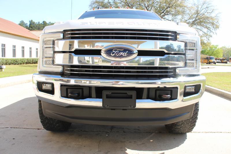 Ford F-250 SD Lariat Crew Cab 4WD 2019