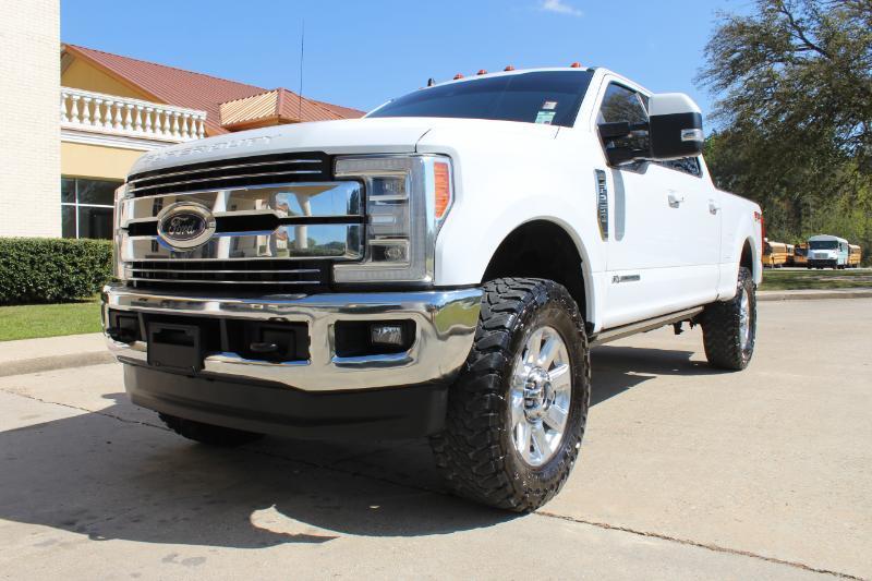 Ford F-250 SD Lariat Crew Cab 4WD 2019