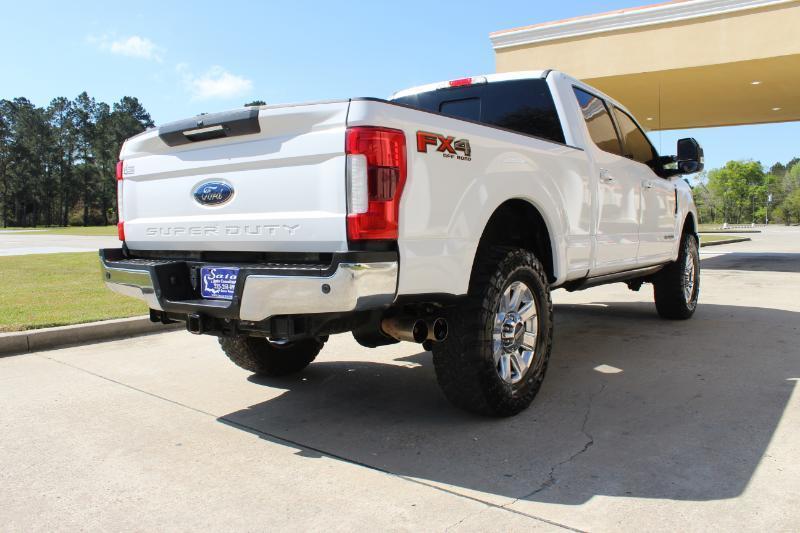 Ford F-250 SD Lariat Crew Cab 4WD 2019