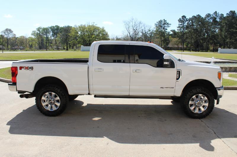 Ford F-250 SD Lariat Crew Cab 4WD 2019