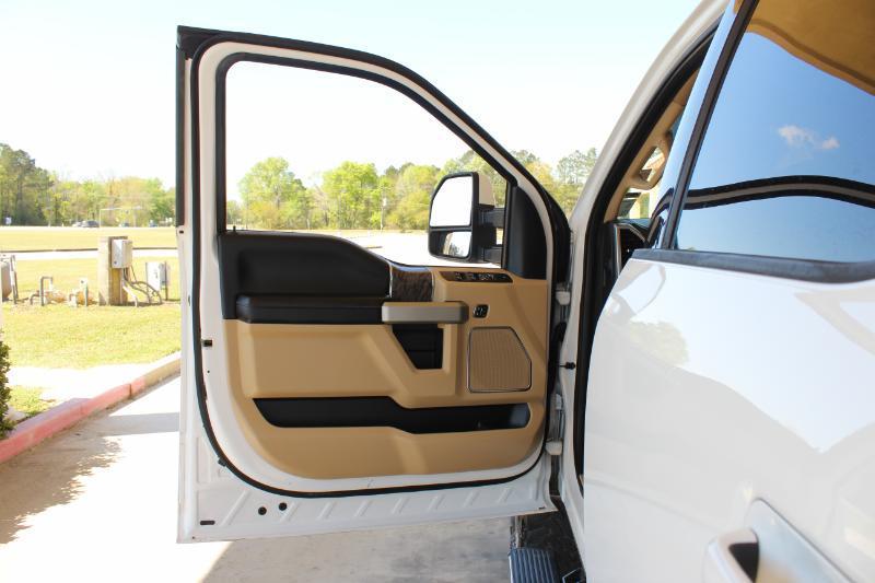 Ford F-250 SD Lariat Crew Cab 4WD 2019