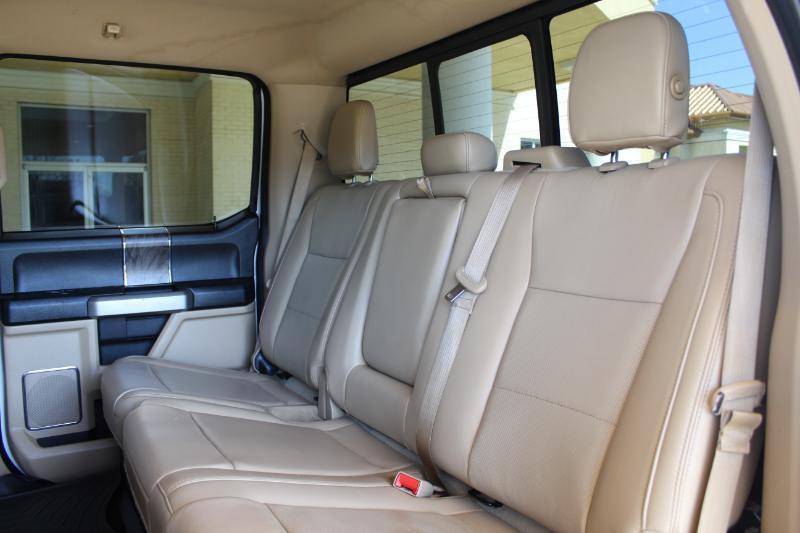 Ford F-250 SD Lariat Crew Cab 4WD 2019