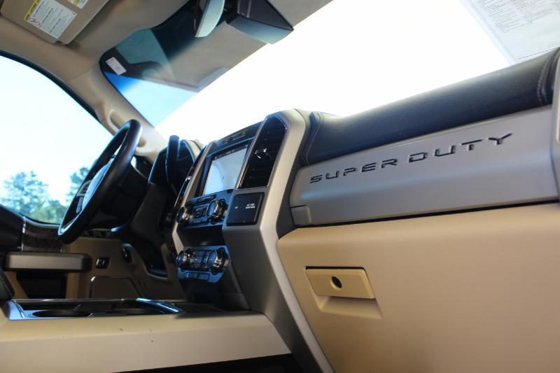 Ford F-250 SD Lariat Crew Cab 4WD 2019