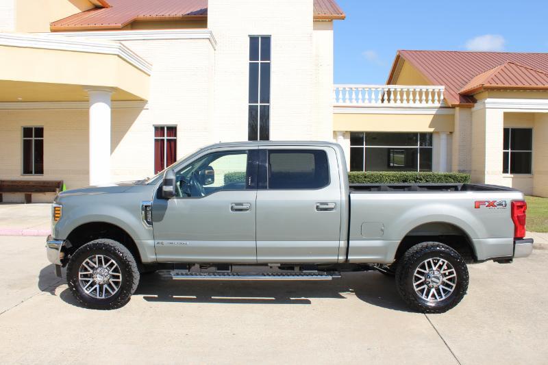 Ford F-250 SD Lariat Crew Cab 4WD 2019