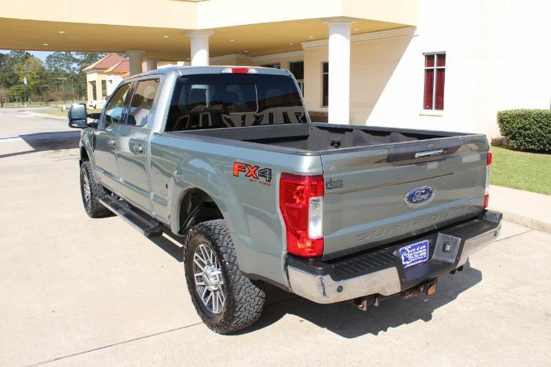 Ford F-250 SD Lariat Crew Cab 4WD 2019