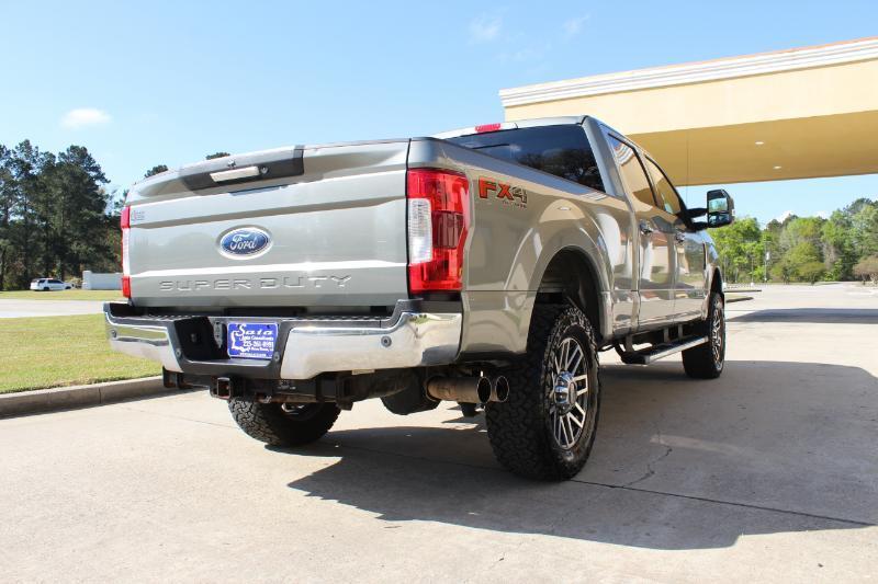 Ford F-250 SD Lariat Crew Cab 4WD 2019