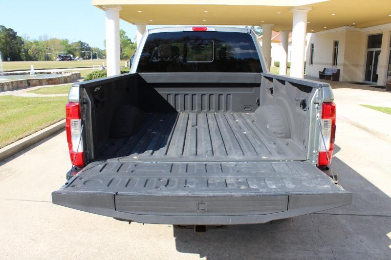 Ford F-250 SD Lariat Crew Cab 4WD 2019