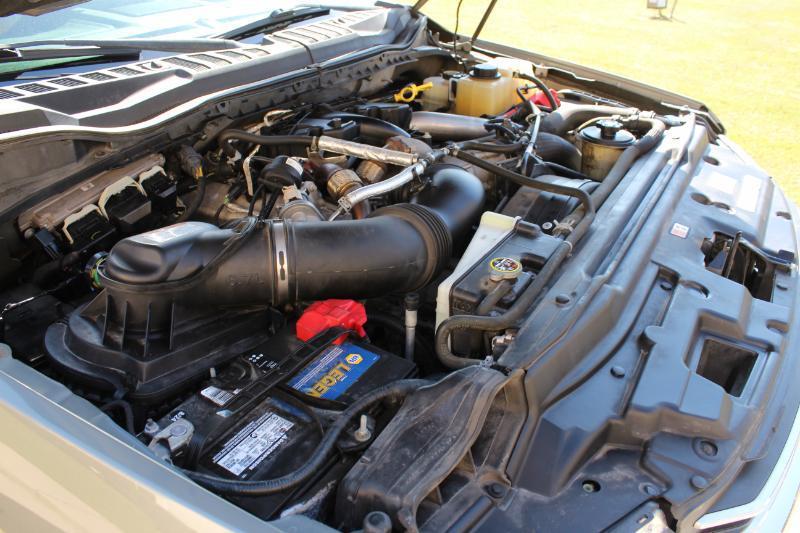 Ford F-250 SD Lariat Crew Cab 4WD 2019