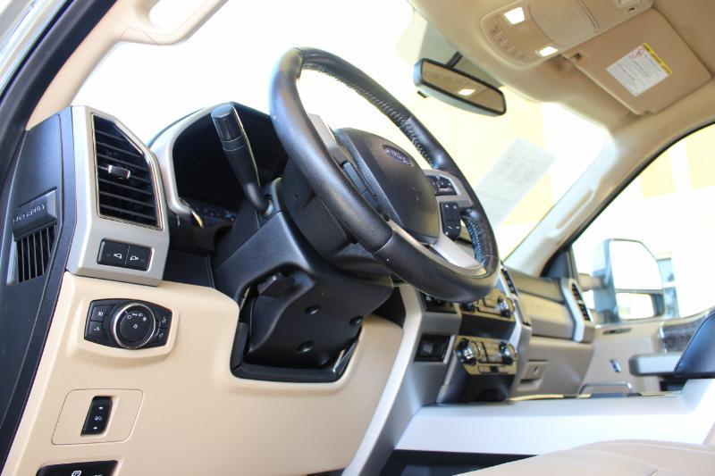 Ford F-250 SD Lariat Crew Cab 4WD 2019