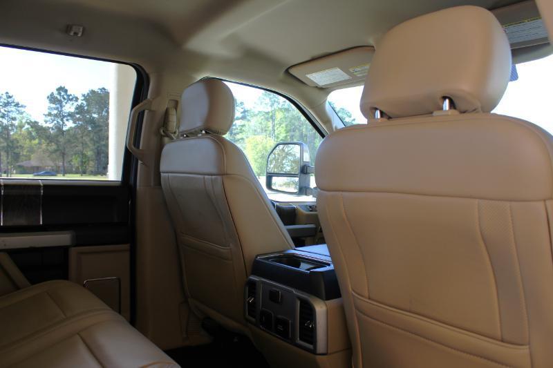 Ford F-250 SD Lariat Crew Cab 4WD 2019