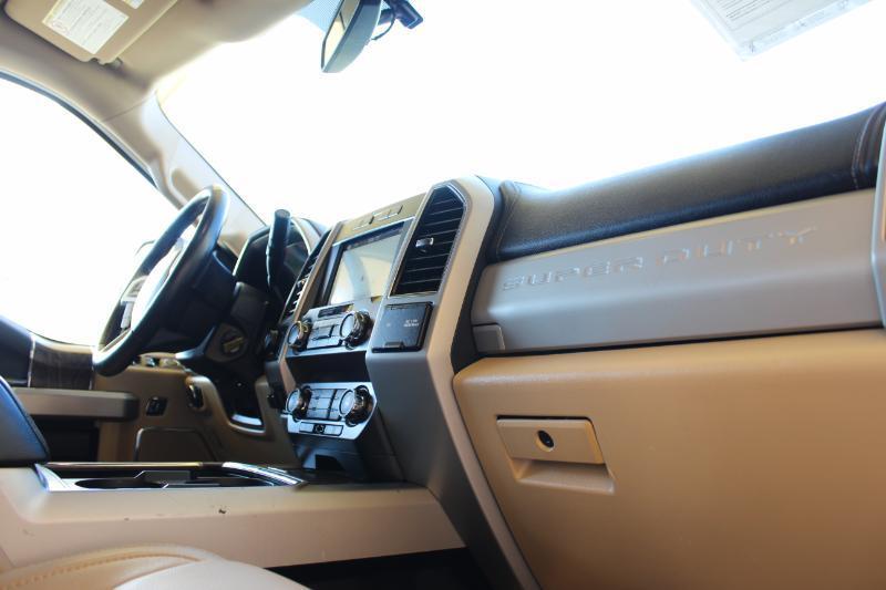 Ford F-250 SD Lariat Crew Cab 4WD 2019