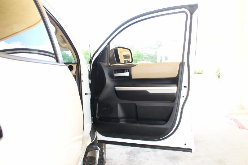 Toyota Tundra Limited 5.7L FFV CrewMax 4WD 2014