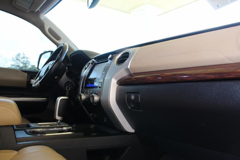 Toyota Tundra Limited 5.7L FFV CrewMax 4WD 2014