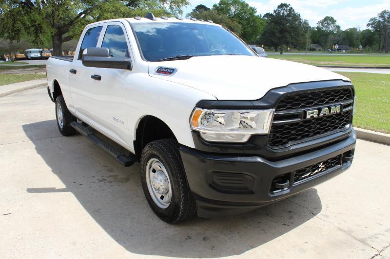 RAM 2500 Tradesman Crew Cab SWB 4WD 2022