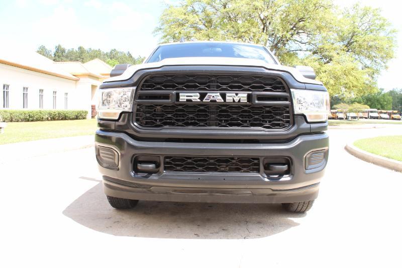RAM 2500 Tradesman Crew Cab SWB 4WD 2022