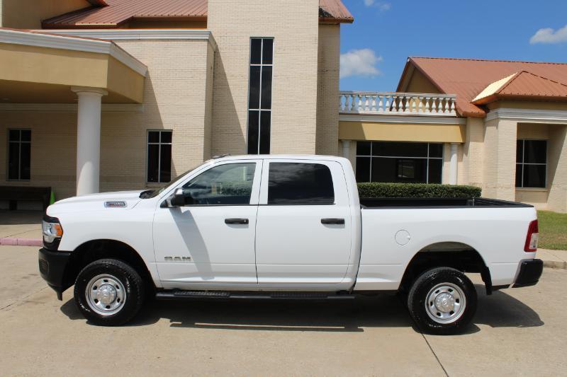 RAM 2500 Tradesman Crew Cab SWB 4WD 2022