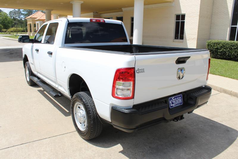 RAM 2500 Tradesman Crew Cab SWB 4WD 2022