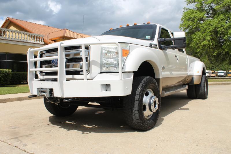 Ford F-450 SD King Ranch Crew Cab DRW 4WD 2011