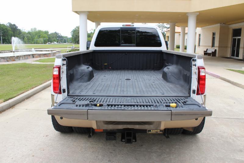 Ford F-450 SD King Ranch Crew Cab DRW 4WD 2011