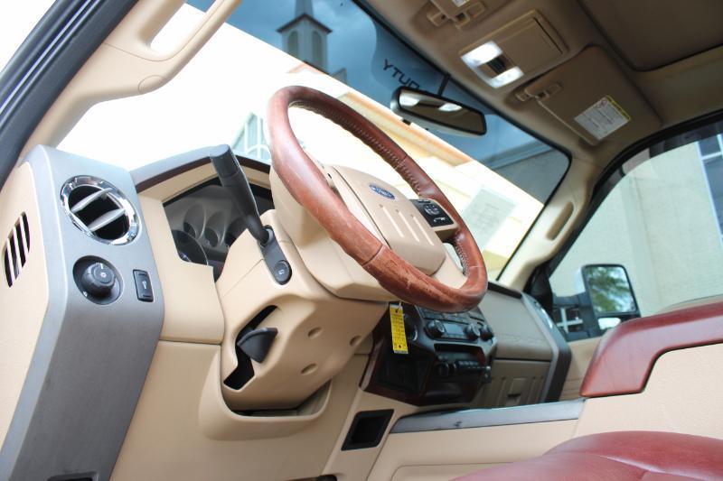 Ford F-450 SD King Ranch Crew Cab DRW 4WD 2011