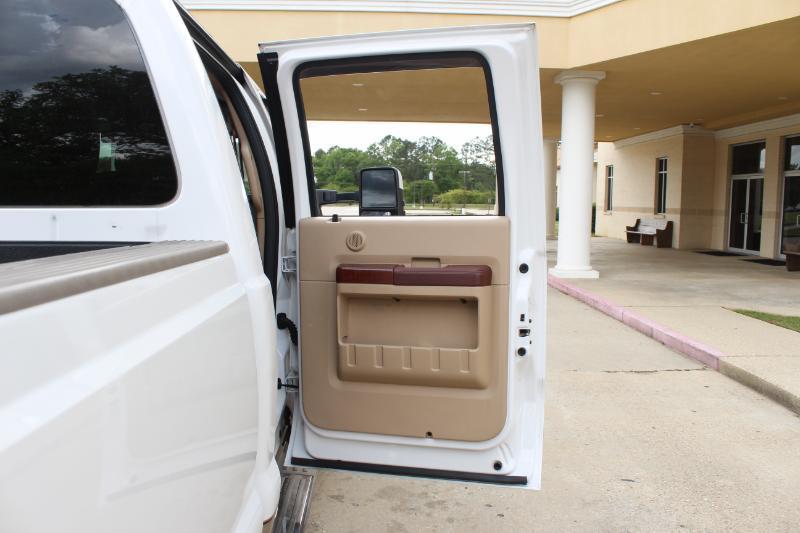 Ford F-450 SD King Ranch Crew Cab DRW 4WD 2011