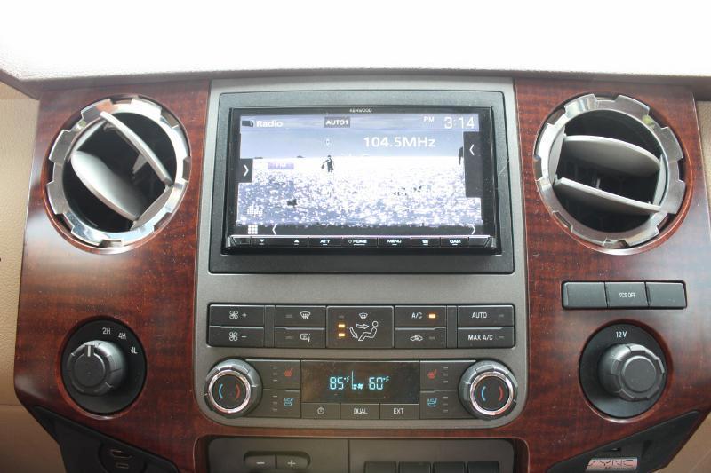 Ford F-450 SD King Ranch Crew Cab DRW 4WD 2011