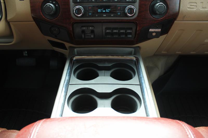 Ford F-450 SD King Ranch Crew Cab DRW 4WD 2011