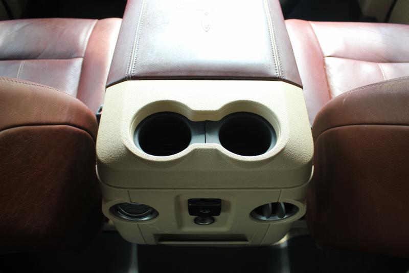 Ford F-450 SD King Ranch Crew Cab DRW 4WD 2011